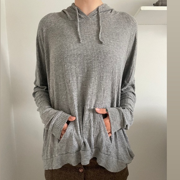 Oversized Grey Hoodie - Picture 2 of 4